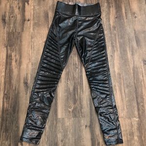 Carbon38 shine motto leggings